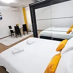 Veronica- Ultracentral, Langa Tomis Mall, Parcare Gratuita * Constanţa