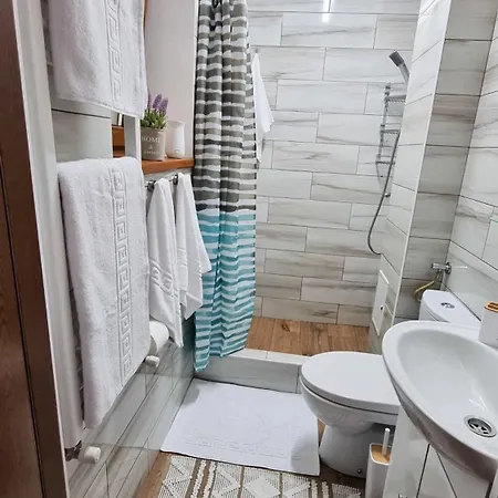Lejlighed Veronica - Ultracentral, Langa Tomis Mall, Self Check-in, Free Parking, Fast Wifi, 10 Min Plaja Modern *