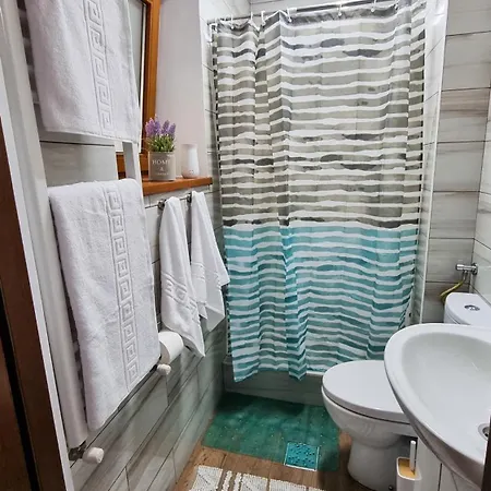 Lejlighed Veronica - Ultracentral, Langa Tomis Mall, Self Check-in, Free Parking, Fast Wifi, 10 Min Plaja Modern *