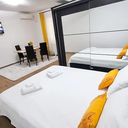 Veronica - Ultracentral, Langa Tomis Mall, Self Check-in, Free Parking, Fast Wifi, 10 Min Plaja Modern * Constanţa