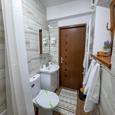 Veronica- Ultracentral, Langa Tomis Mall, Parcare Gratuita * Constanţa