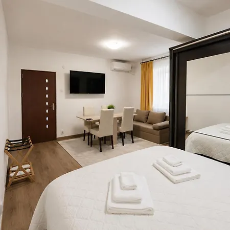 Lejlighed Veronica - Ultracentral, Langa Tomis Mall, Self Check-in, Free Parking, Fast Wifi, 10 Min Plaja Modern *